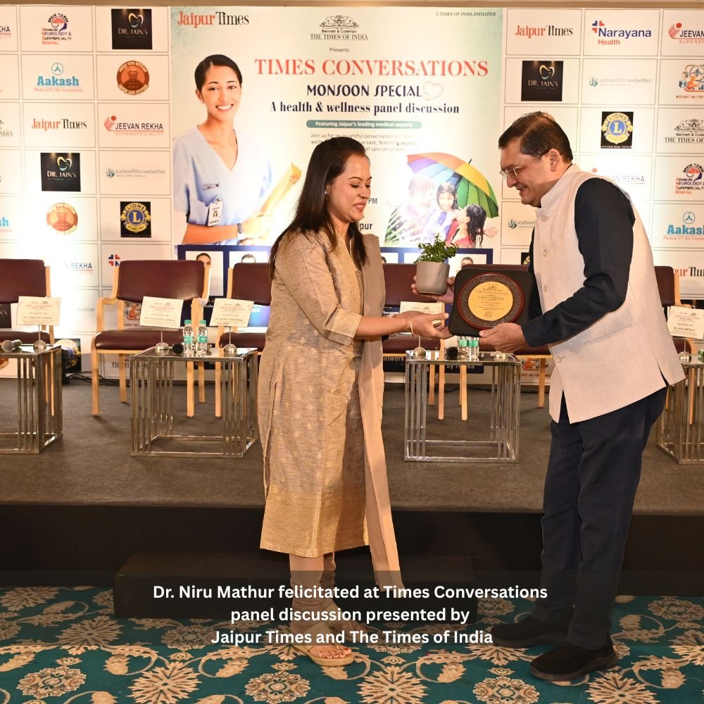 Dr. Niru Mathur felicitated at Times Conversations by Jaipur Times - The Times of India