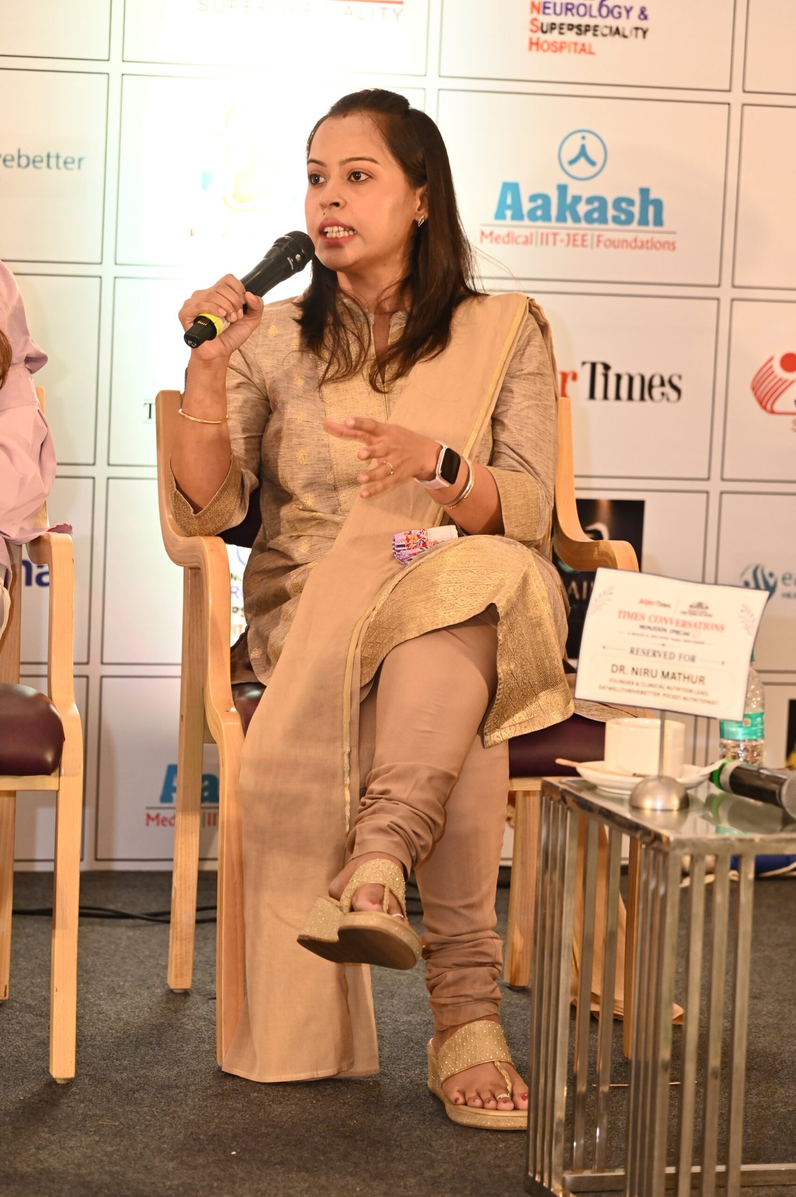 Dr Niru Mathur addressing the medical panel at Times Conversations Jaipur